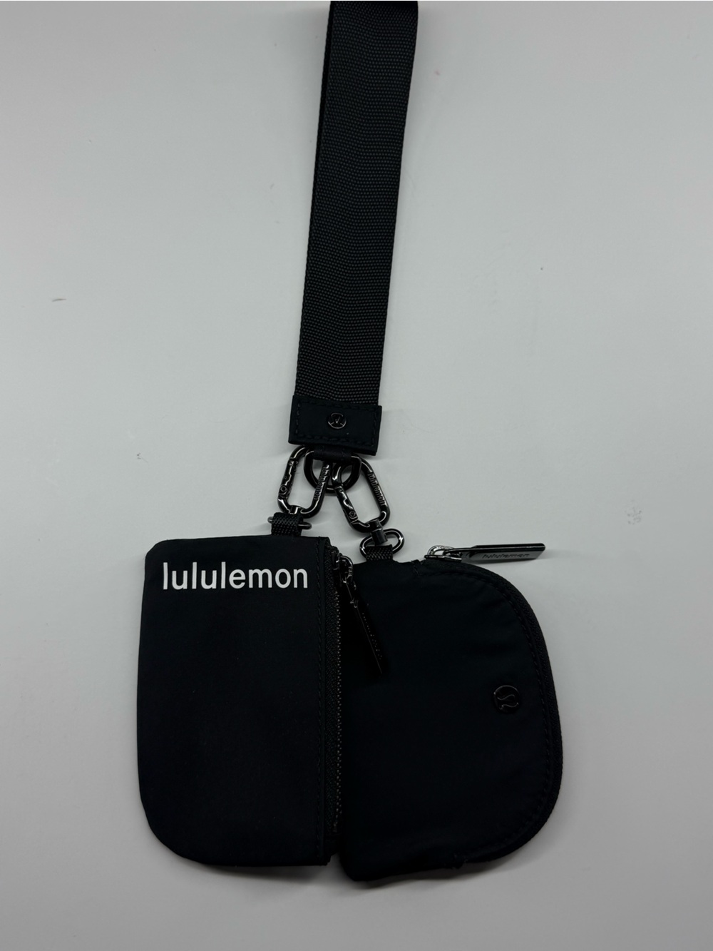 Lululemon Dual Pouch Wristlet (Black Metal)